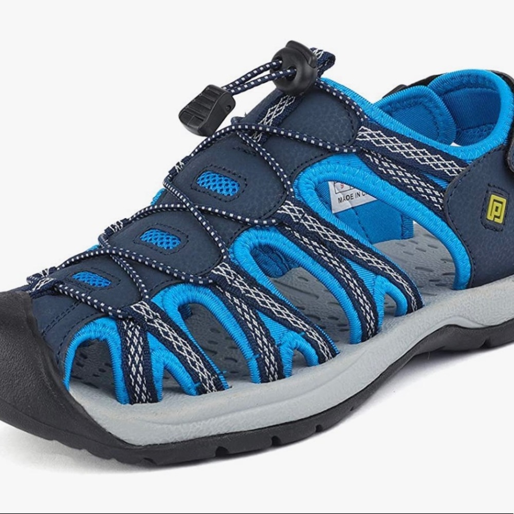 NIB Dream Pairs Men’s Sandals with closed toe